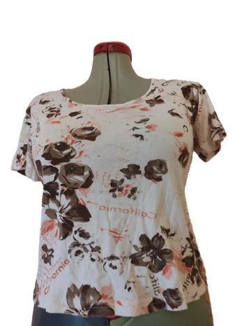 Tee shirt fleuri Marine d'coeur Taille 4 crème imprimé