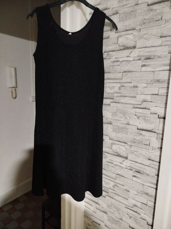 Robe noire a paillettes