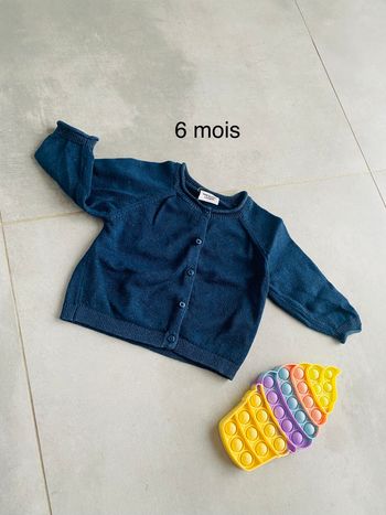 Gilet bleu pailletté 6 mois tape à l’œil