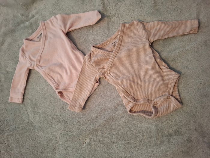 Lot body 22 , 1mois - photo numéro 2