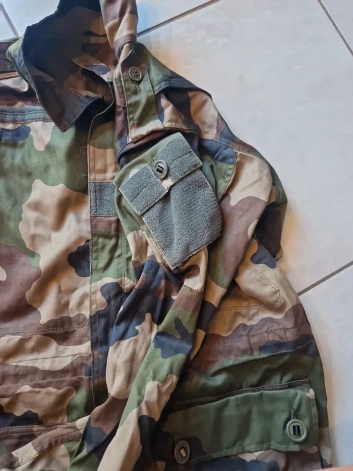 Veste de treillis militaire camouflage félin zone chaude Taille M - photo numéro 5