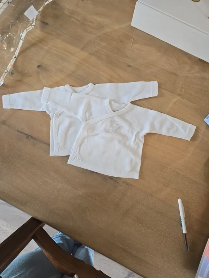 Lot 2 tee-shirts manches longues