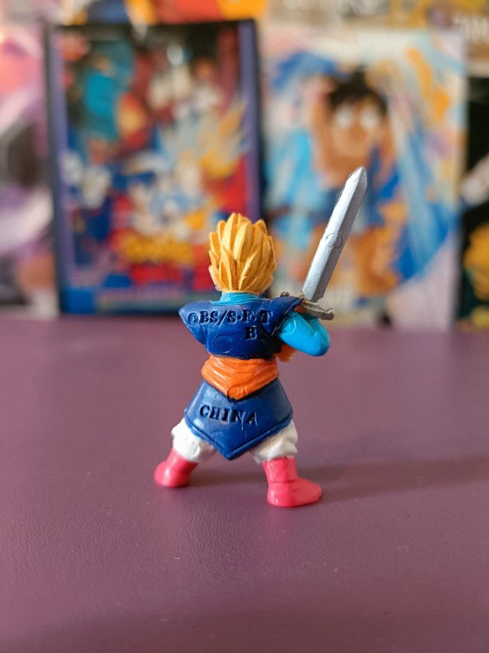 Figurine Dragon Ball Z Gohan SSJ 2 épée divine Ultra rare Boolz - photo numéro 2