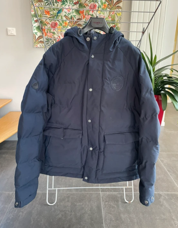 Manteau chaud bleu marine