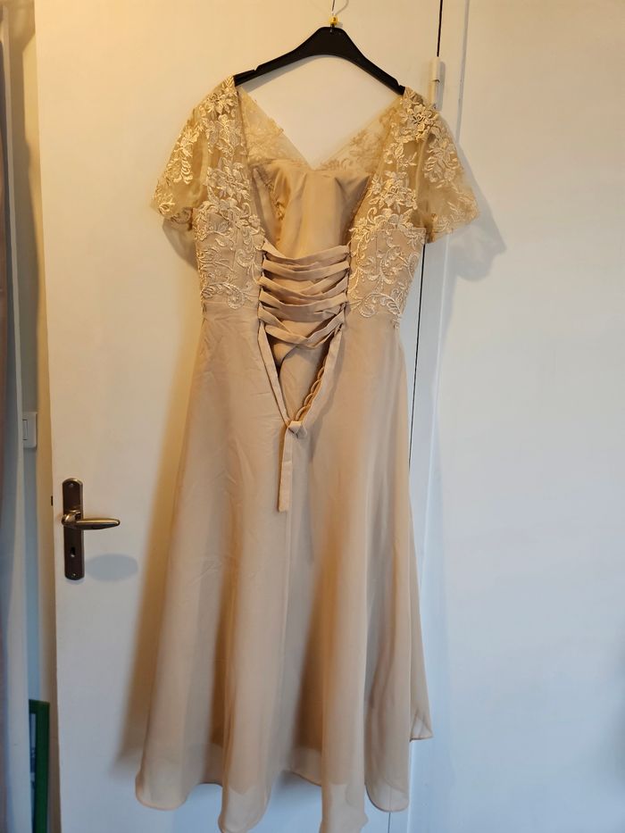 Robe de cérémonie - photo numéro 2