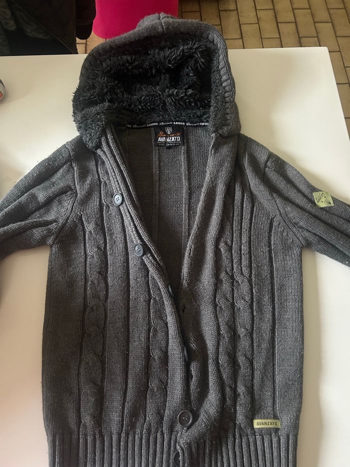 Pull / Gilet épais à capuche à boutons très bon état pour homme taille L couleur gris - photo numéro 4