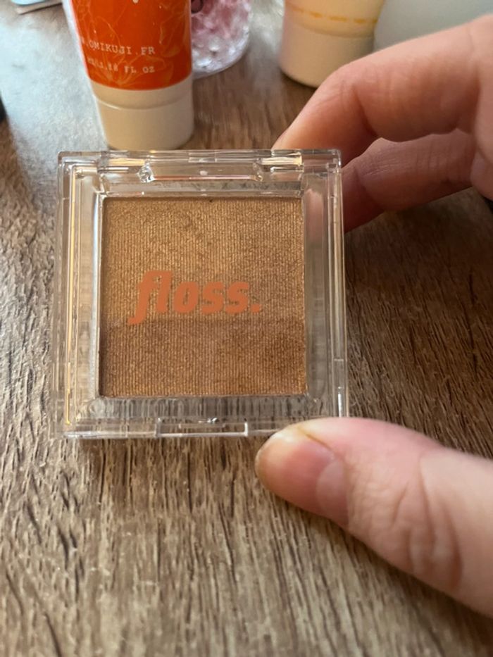 Highlighter sunbeam rose gold FLOSS - photo numéro 2