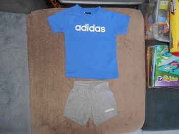 Ensemble Adidas, taille: 6/9 mois