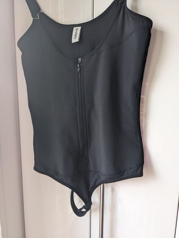 Body gainant femme - photo numéro 2