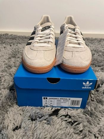 Baskets Adidas, pointure 43