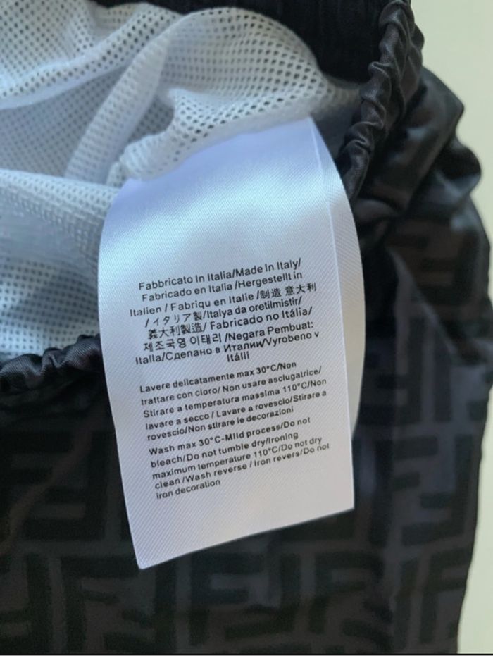 Short Fendi - photo numéro 5