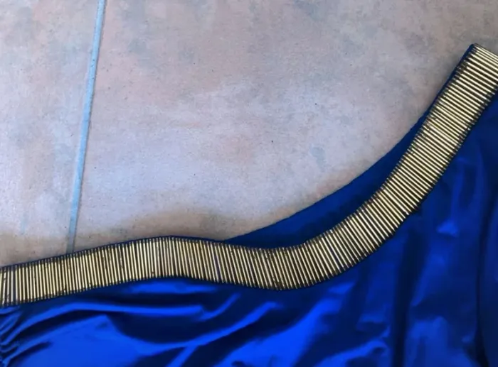 Robe  classe Asos  (40)  en parfait  état - photo numéro 4