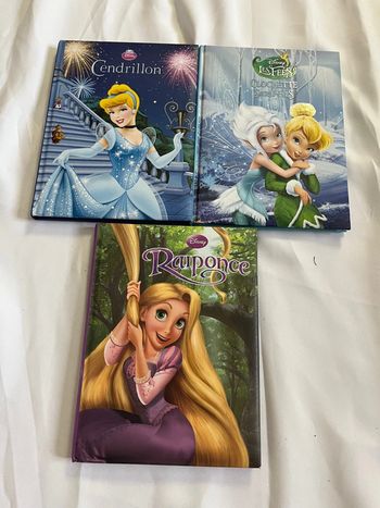 Livre raiponce , la fée clochette et cendrillon