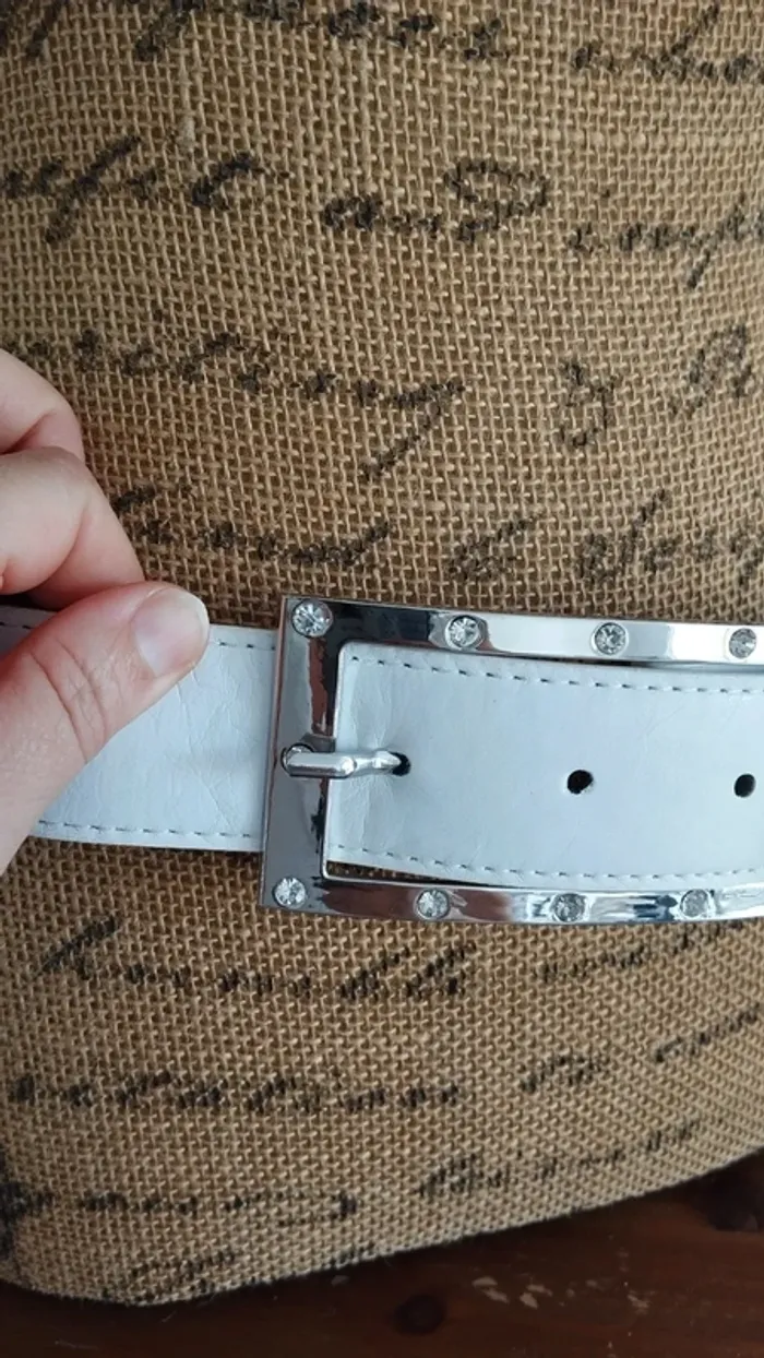 Ceinture blanche boucle rectangle strass 90 cm - photo numéro 10