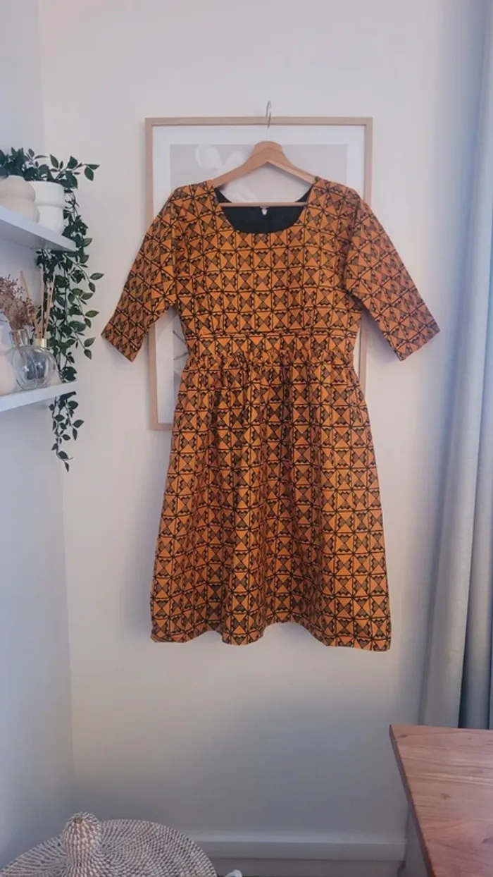 Robe mi-longue en wax - photo numéro 2