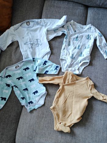 Lot bodies bébé garçon 6 mois hiver 