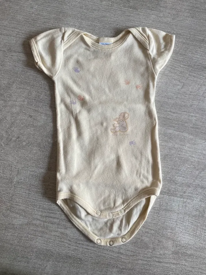 Body bébé - 3 mois, été.
