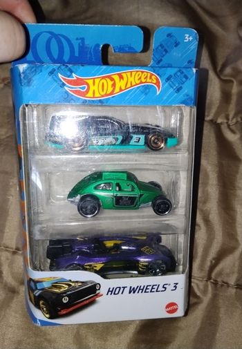 Lot 3 voitures hot wheels