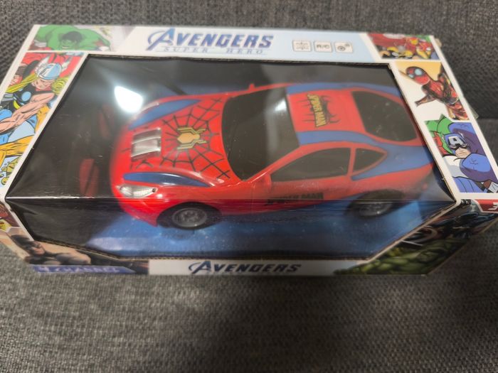 Voiture avengers spiderman