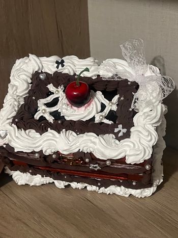 Boîte gâteaux cerise chocolat chantilly cute vintage coquette y2k 