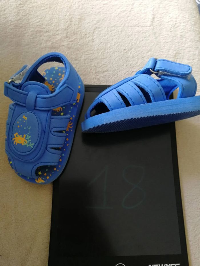 Nu pied bleu - photo numéro 3