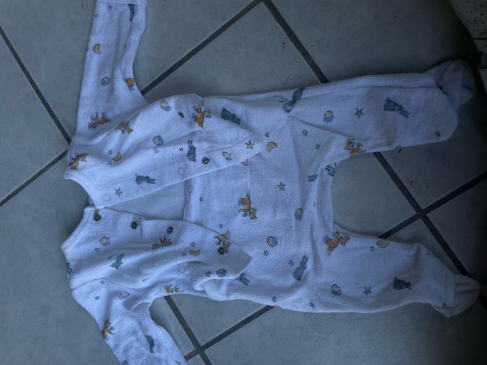 Vend 2 pyjama bébé - photo numéro 2