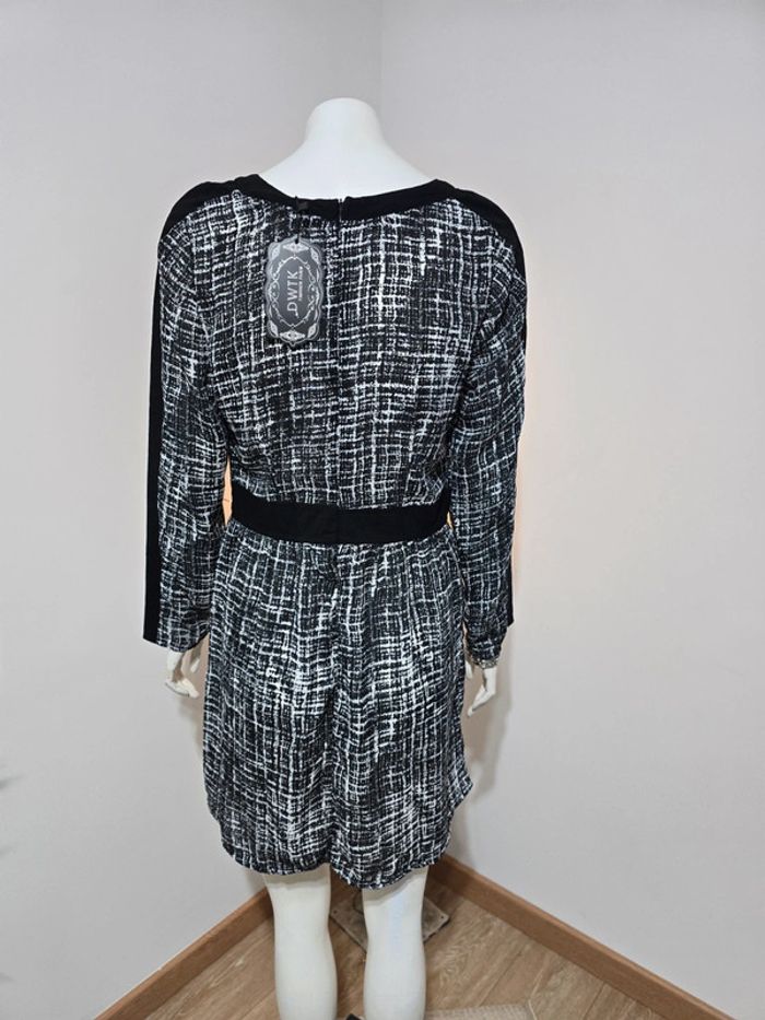 Robe DWTK Fashion Paris taille M - photo numéro 3
