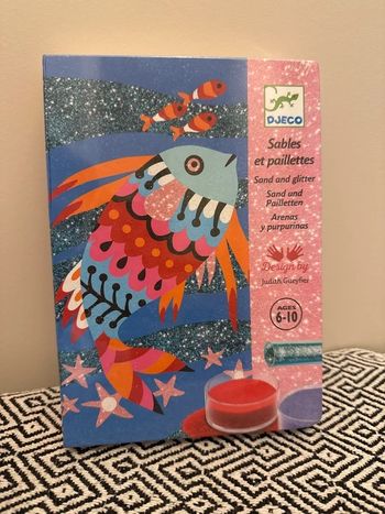 Djeco - Coffret Sables et paillettes, arc en ciel de poissons - 6 ans et +