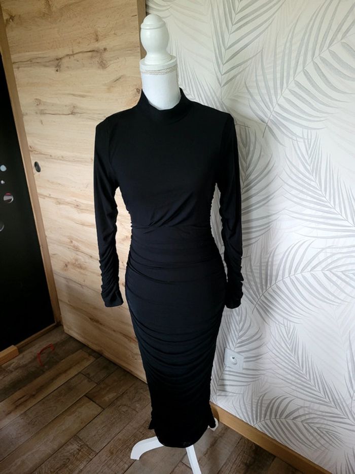 Superbe robe longue taille M neuve
