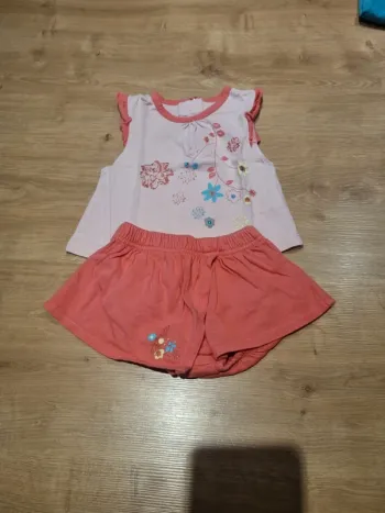 Ensemble jupe short / t-shirt