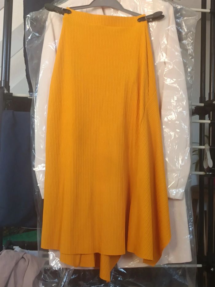 Jupe asymétrique jaune Bershka taille XS