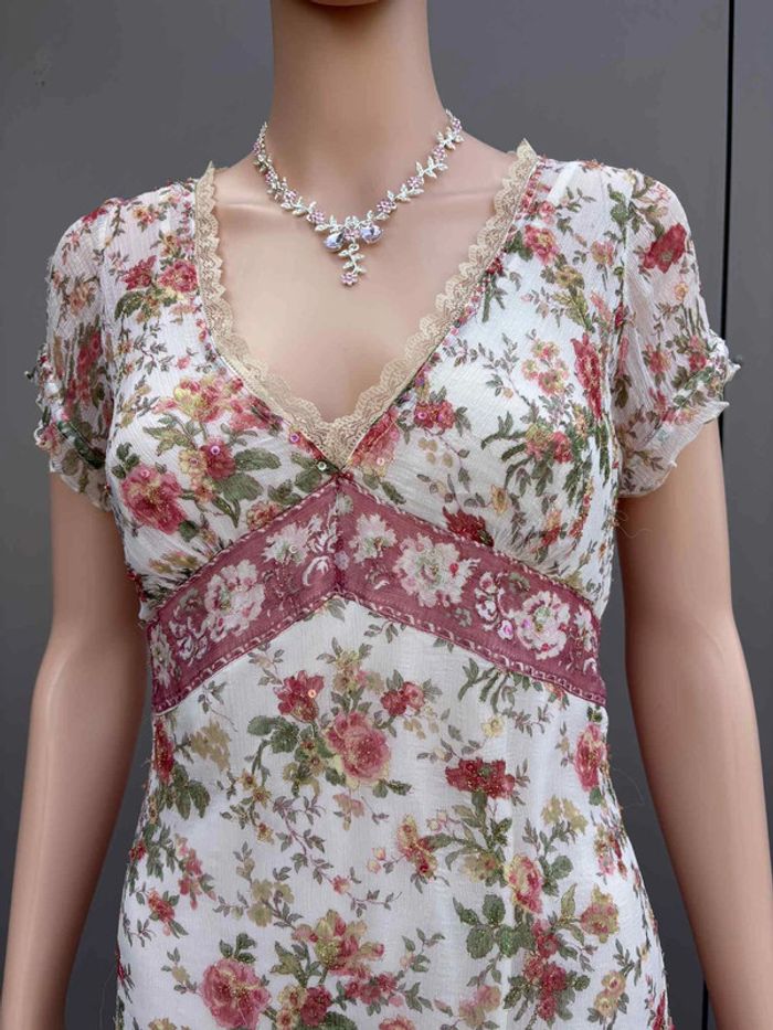 Robe fleurie romantique à dentelle – Taille S – Très bon état - photo numéro 2