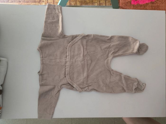 Pyjamas 3 mois taupe - photo numéro 2