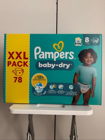 78 couches pampers taille 8