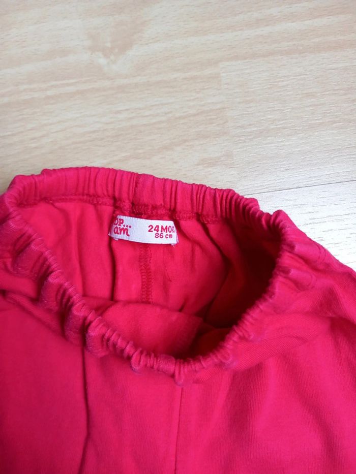 Leggings rose framboise taille 2 ans excellent état - photo numéro 3