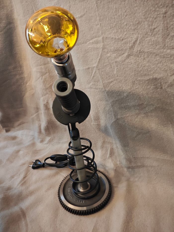 Lampe de bureau ou déco - photo numéro 4
