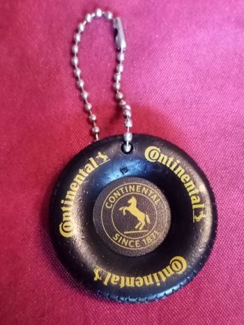 Attache porte clefs continental neuf