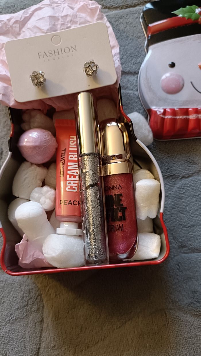 Boîte de Noël maquillages - photo numéro 3