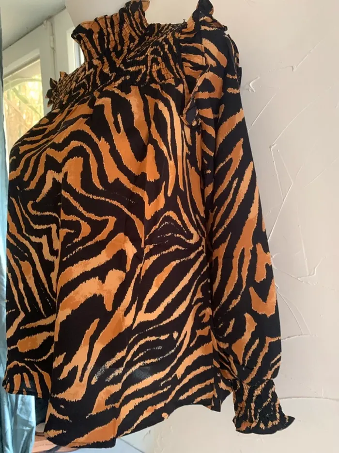 Blouse Unika paris effet tigre manches longues taille M-L - photo numéro 10