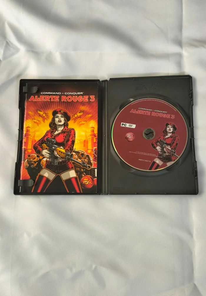Command & Conquer: Alerte Rouge 3 - PC - photo numéro 3