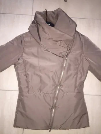 Doudoune femme taupe et fermeture doree neuve taille S
