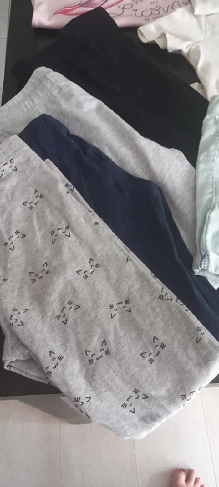 Lot vêtements fille 6/8 ans - photo numéro 4