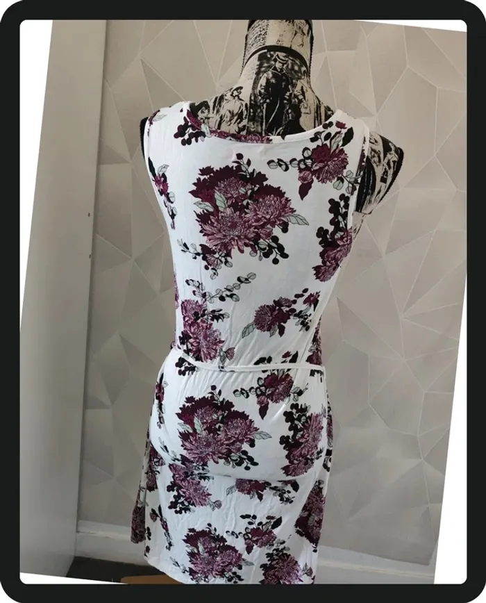 Robe a fleurs - photo numéro 3