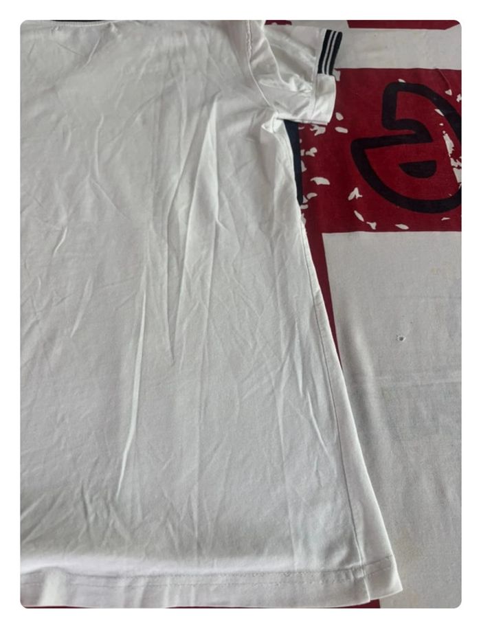 T-shirt col en V Enzo Di Capri taille S - photo numéro 12