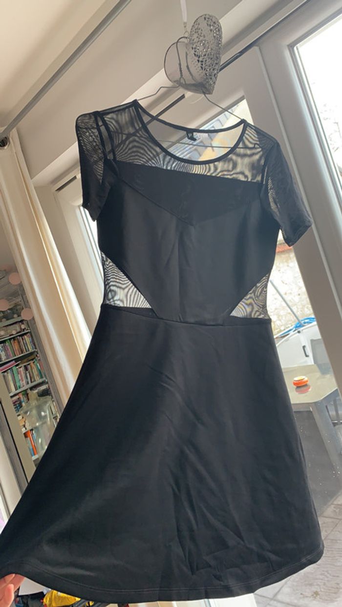 Robe patineuse sexy - photo numéro 3