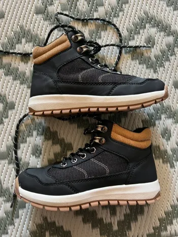 Baskets montantes garçon taille 31