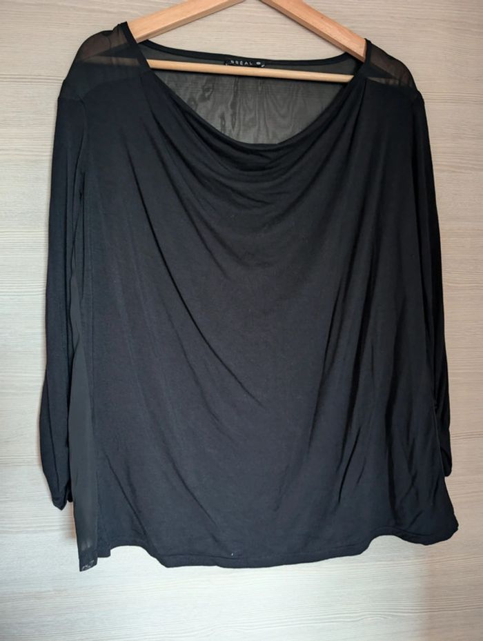 Haut noir manches longues dos transparent