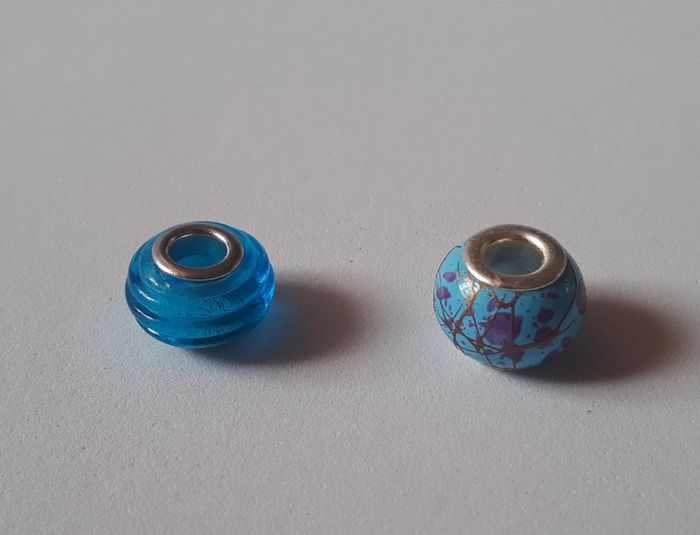 Charms perles bleu - photo numéro 2