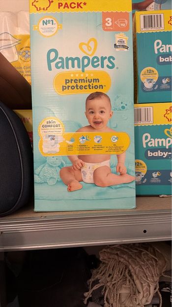 Couches Pampers premium protection taille 3 