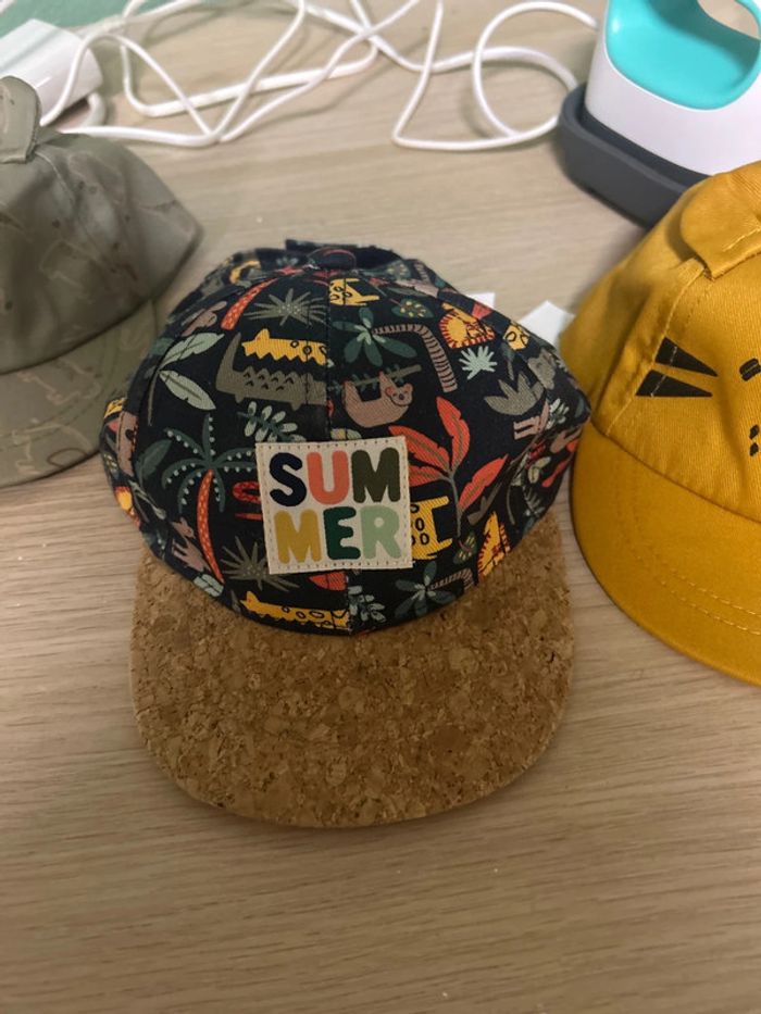 Lot de trois casquettes - photo numéro 3